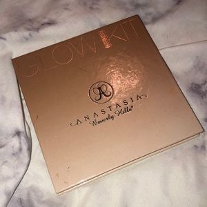 ANASTASIA GLOW KIT